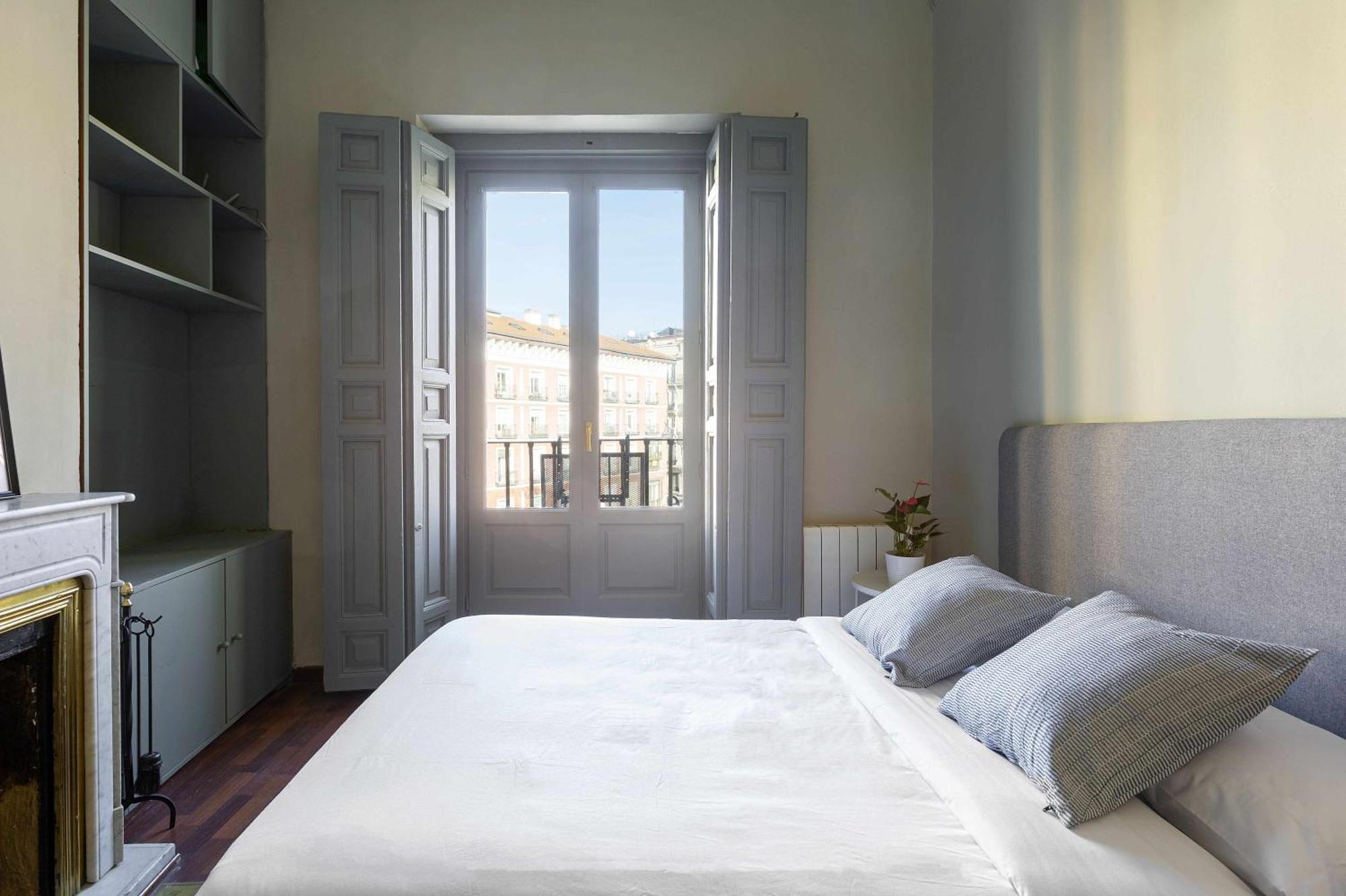 Sol Y Tirso Rooms Madrid Exterior foto